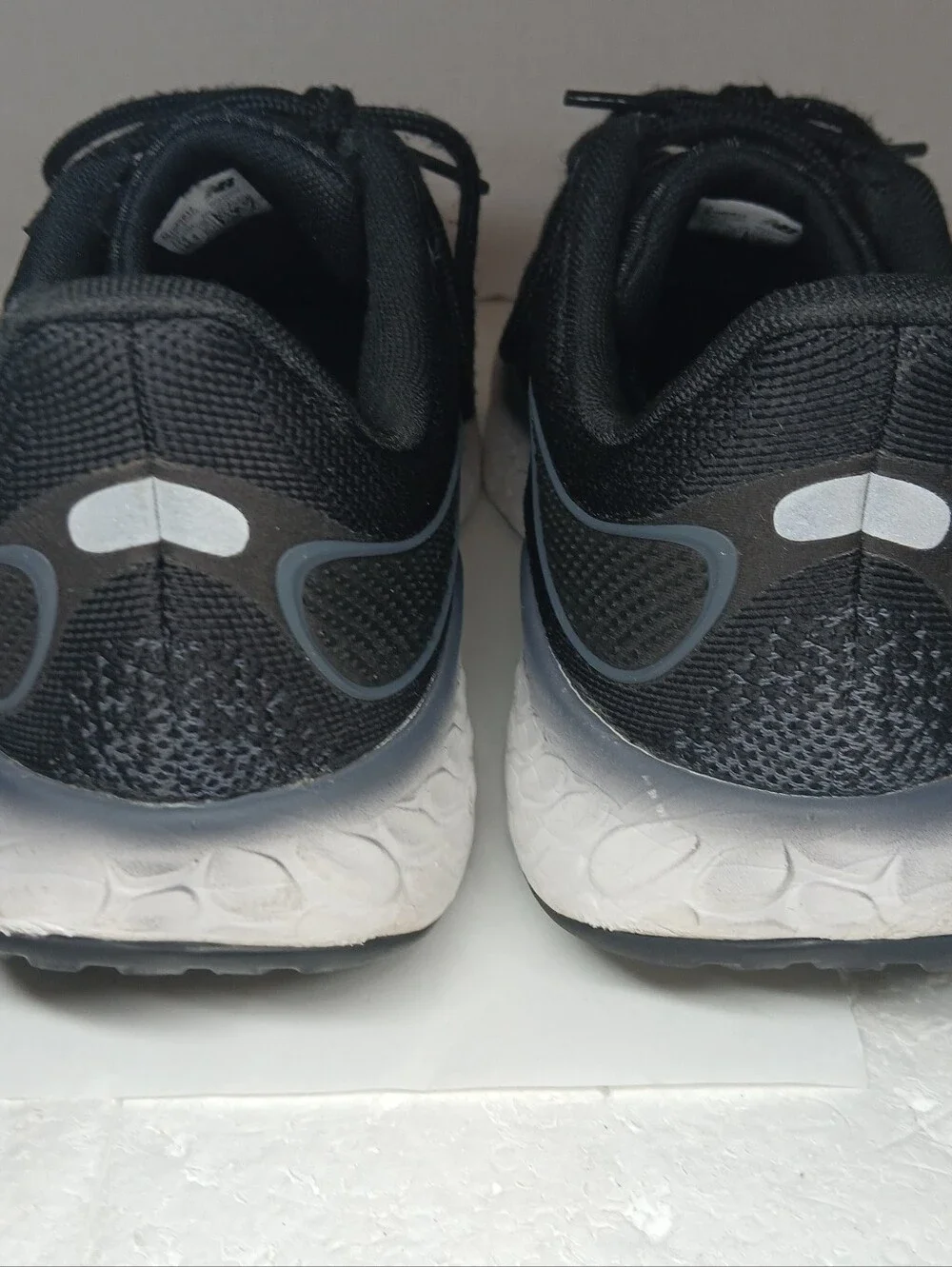 New Balance Fresh Foam 1080 Men's Size 12 Black White Running Shoes Sneakers - Picture 5 of 16